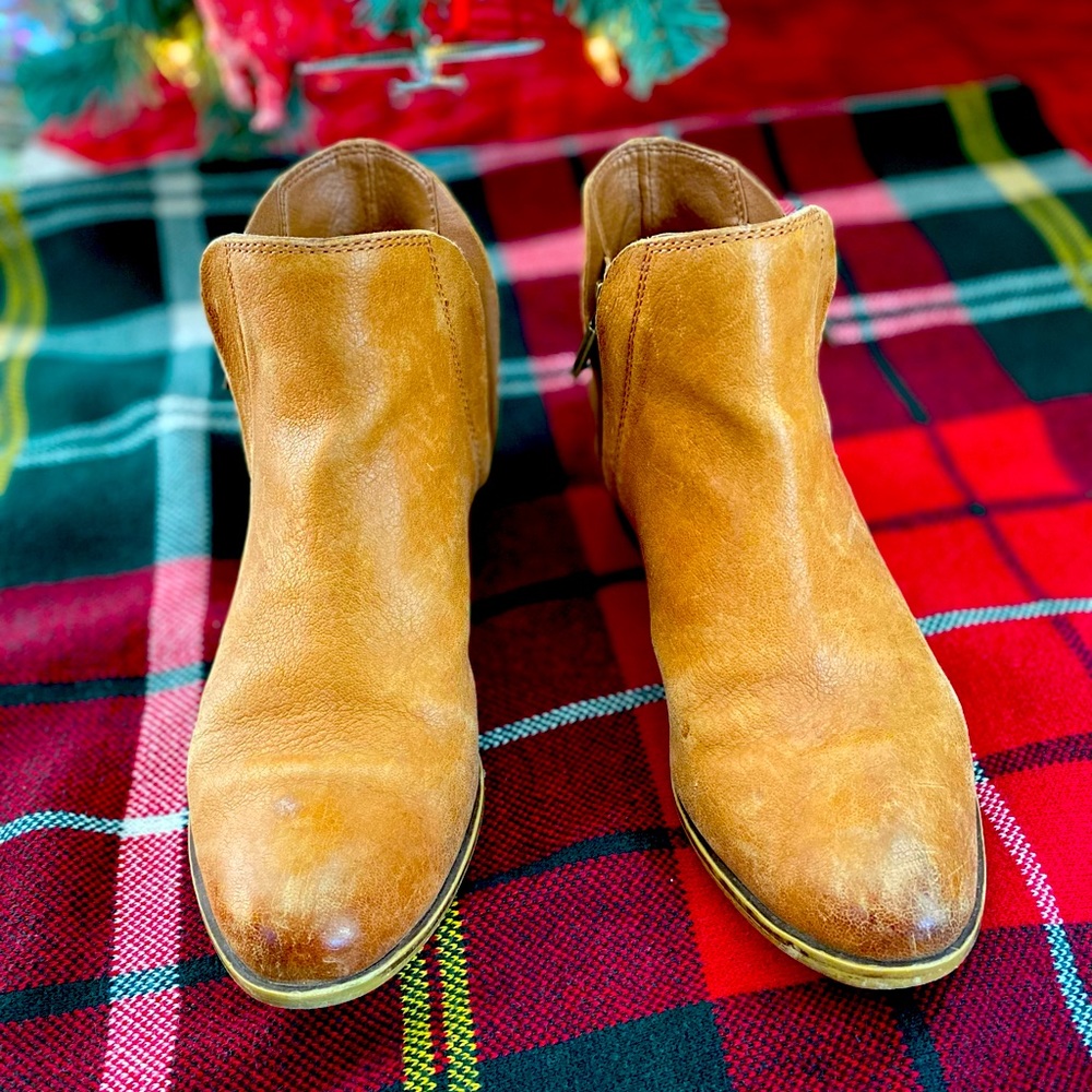 Lucky Brand leather ankle booties, cognac leather.
